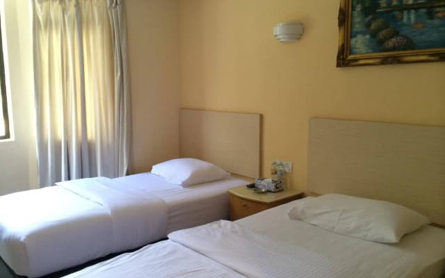 OYO 635 Seven Days Hotel - photo 5