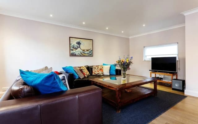 Waterside Mews - photo 2