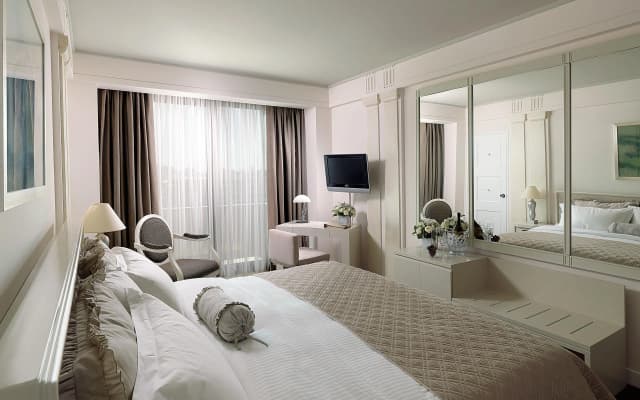 NJV Athens Plaza Hotel - photo 3