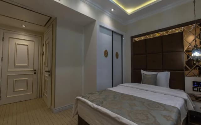 Aqua Liberty Hotel - photo 4
