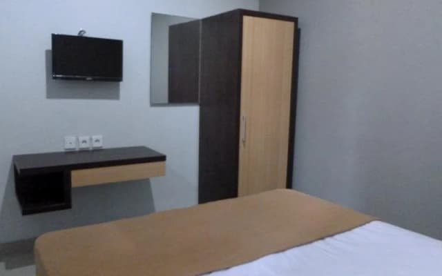 Griya Widhi Guest House - photo 3