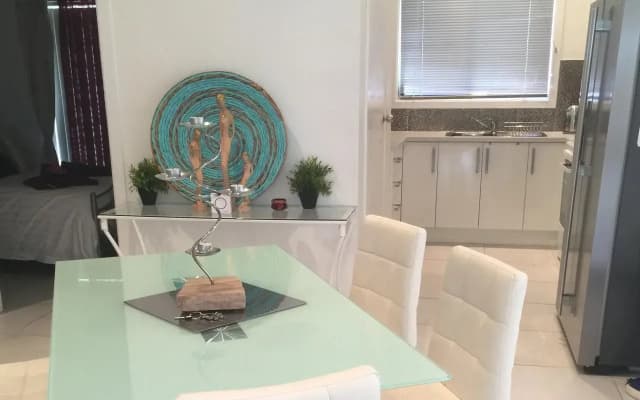 Sydney Executive Garden Apartments - photo 3