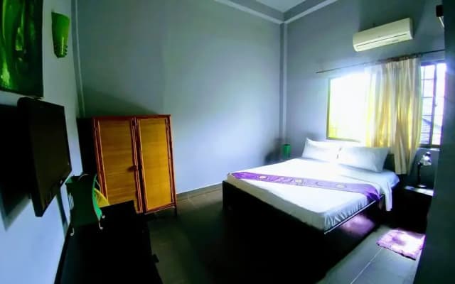 The 84 Hotel ( River Queen ) - photo 3