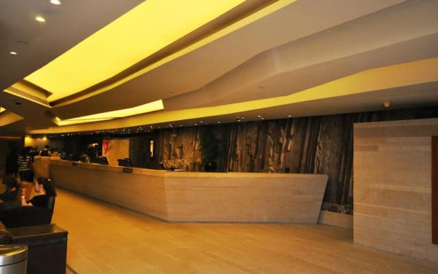 The Salisbury - YMCA of Hong Kong - photo 2