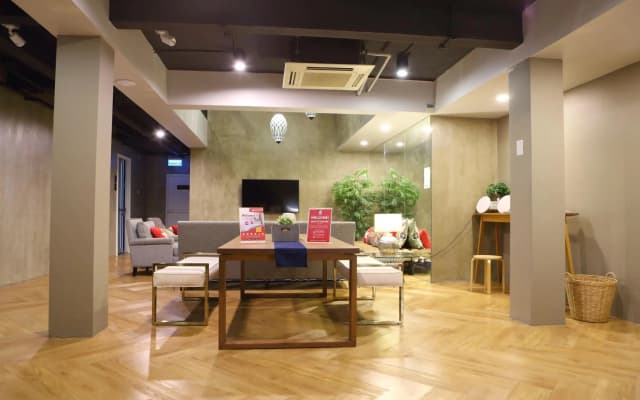 ZEN Hostel Ratchatewi - photo 5