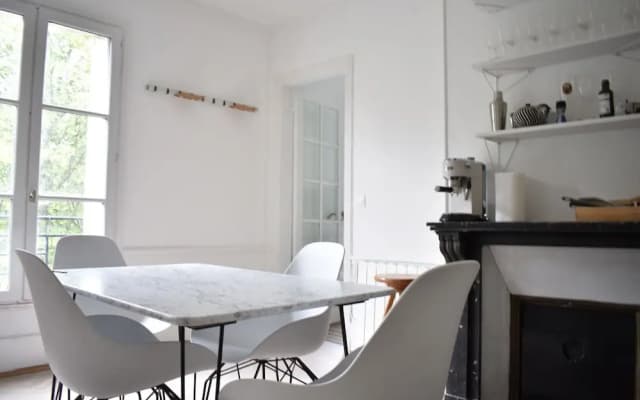 2 Bedroom Flat on Quai de Valmy - photo 5
