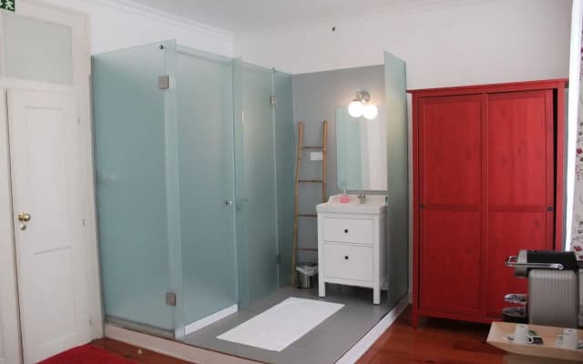 Grapes & Bites - Hostel and Wines - photo 2