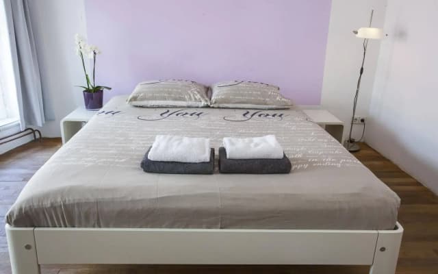 Kuwadro Guesthouse Centrum - photo 2