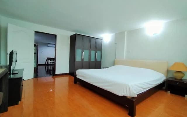Le Vanvarothai Saladaeng Residence - photo 4
