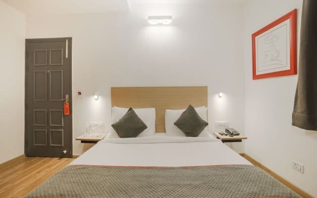 Oyo Townhouse 082 Chander Nagar Janakpuri - photo 5