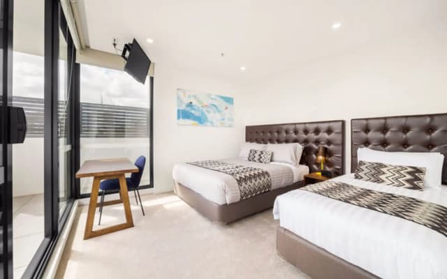Whitehorse Apartment Hotel - photo 5