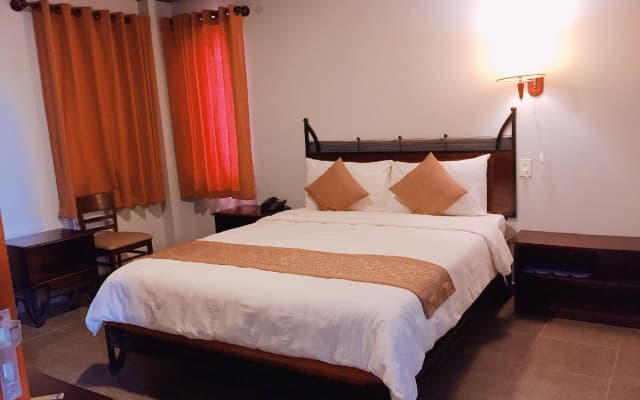 Tulip Hotel - photo 2
