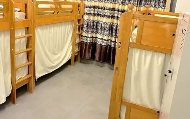 Lakeside Hostel Downtown - photo 2
