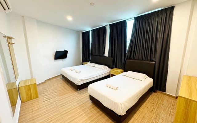 OYO 89493 Q Hotel Mentakab - photo 4