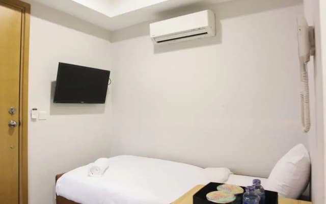 Fabulous 1Br The Mansion Kemayoran Apartment - photo 2