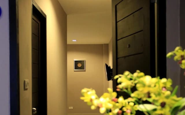 Shooters Guesthouse - photo 2