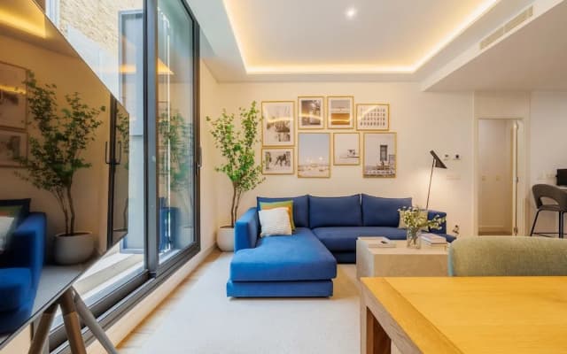 w Comfy 2BR w Great Terrace in Chueca - photo 2