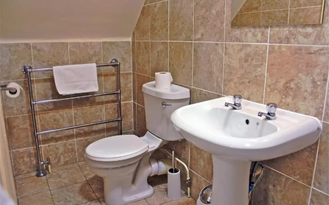 Central Hotel - photo 4