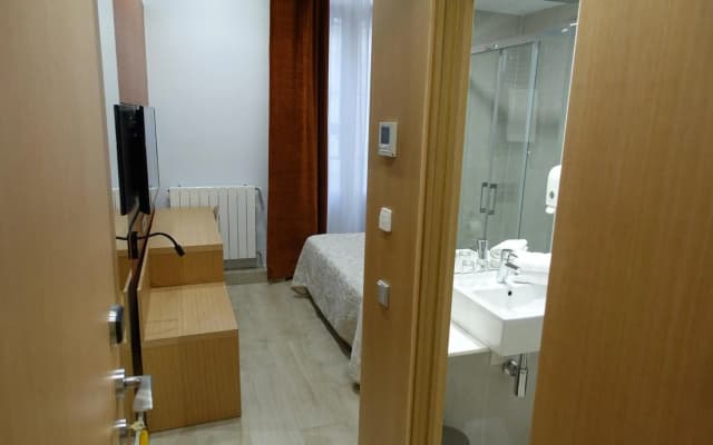 Hostal Cervelo - photo 3