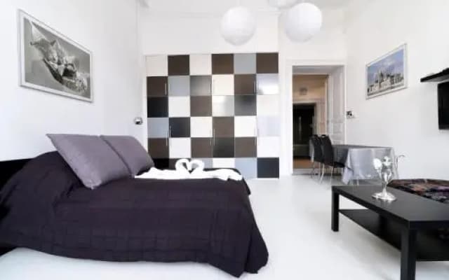 Downtown Deluxe - photo 4