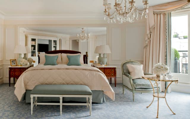 Four Seasons George V Hotel - photo 4