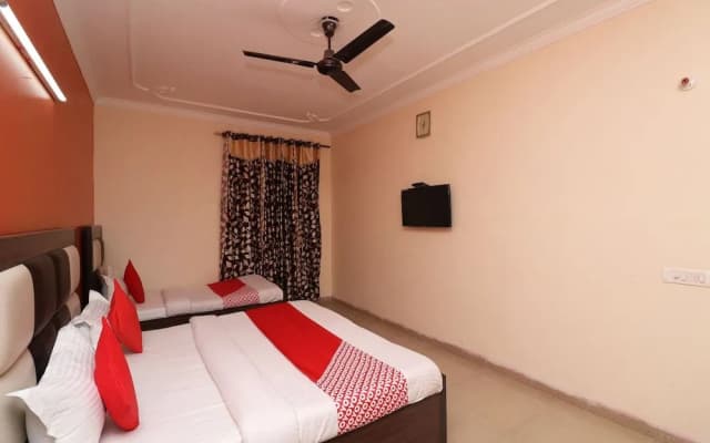 OYO 35663 Mayank Palace - photo 2