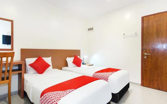 Lawten Hotel - photo 2