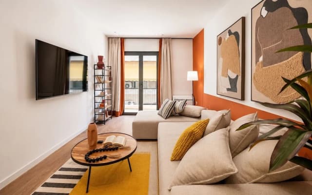 LIV - Upscale Athenian Apartment 3A - photo 3