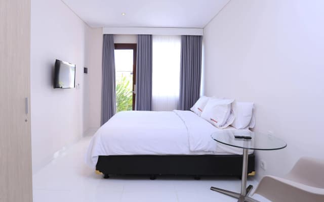 RedDoorz @ Petitenget Seminyak - photo 2