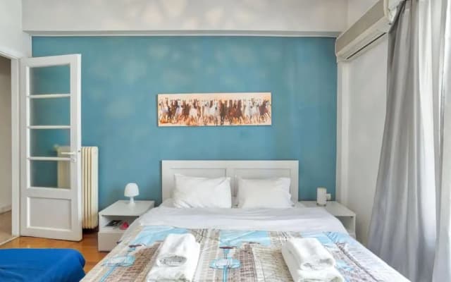 2BDR OlympianZeus Apt with Netflix - photo 5