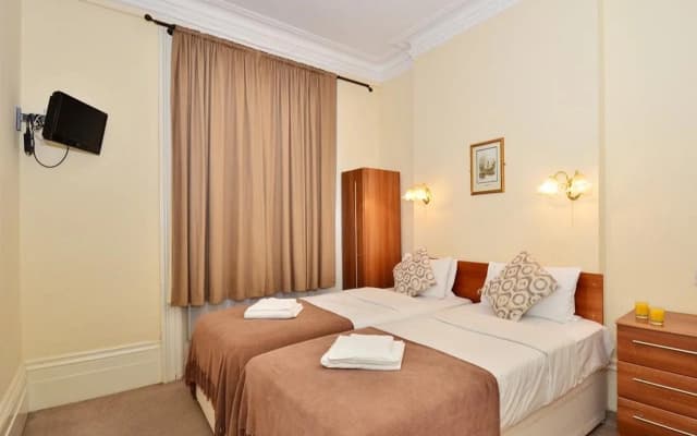 So Paddington Hotel - photo 4