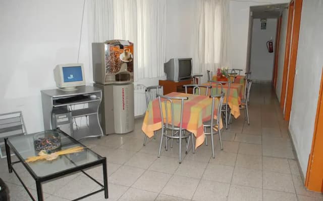 Pension Bahia Barcelona - photo 3