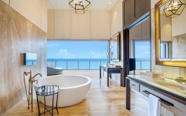 The St. Regis Maldives Vommuli Resort - photo 4
