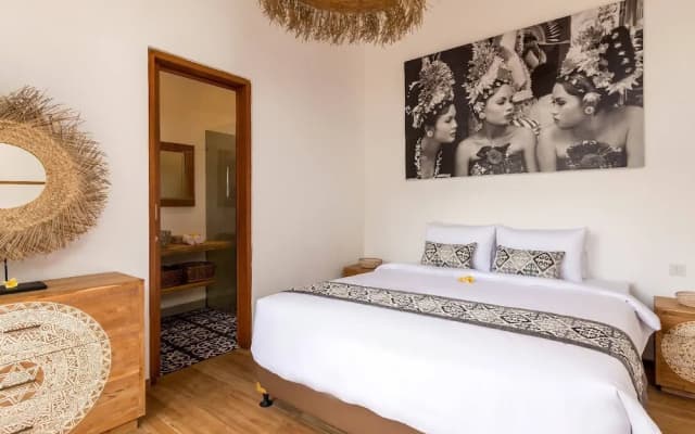 Villa Umara Seminyak Sun, Sand & Style: 5-min Walk to Beach! - photo 3