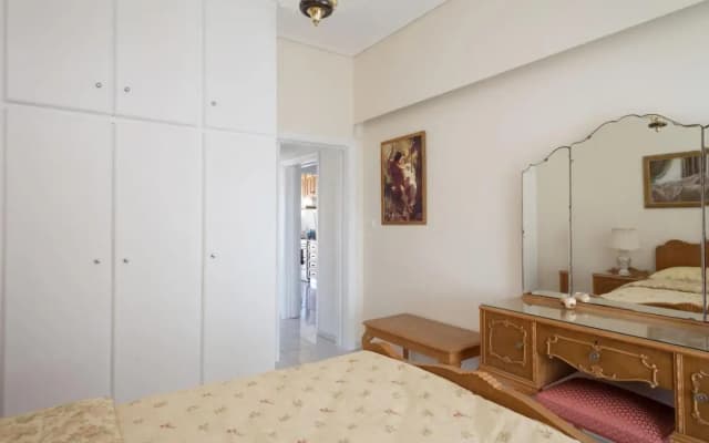 Elegant Athenian Apartment - photo 2