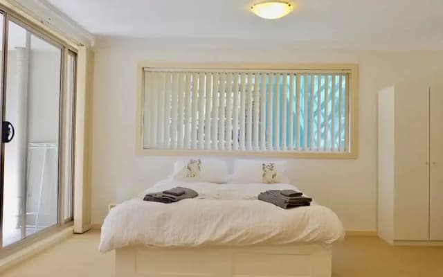Spacious Studio by the Beach in Manly - photo 2