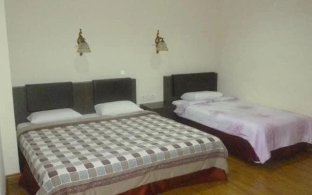 G Six Hotel - photo 4