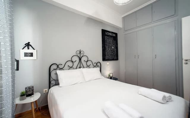 Acropolis Flat next to the New Acropolis Museum - photo 5