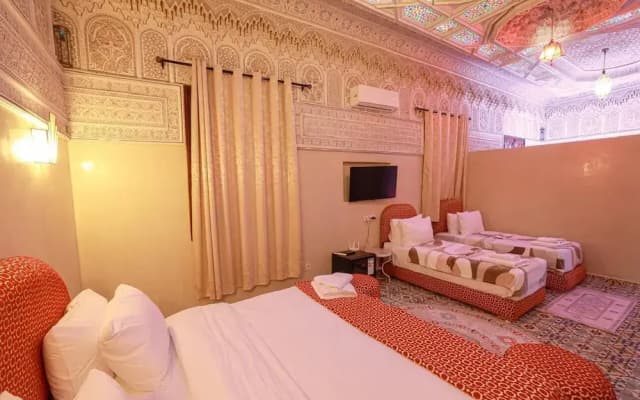Emerald Palace - photo 2