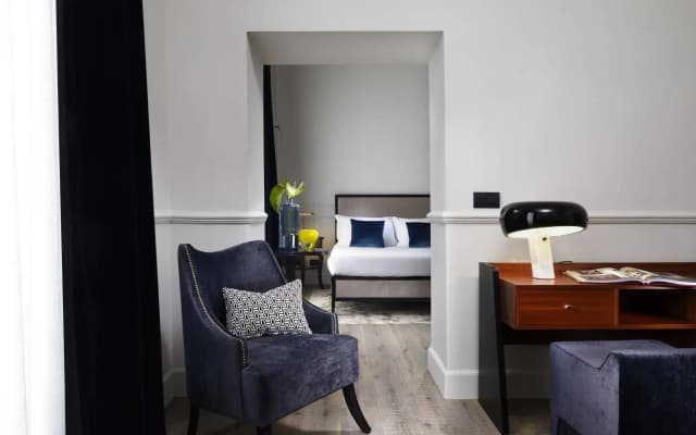 Gens Luxury Suites - photo 4