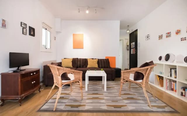 Avenida Apartments Vallhonrat - photo 2