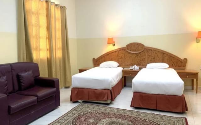 Super OYO 151 Manam 2 Hotel Apartment - photo 5