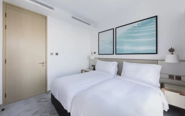 Comfortable 2BR Address Harbour Point - photo 5