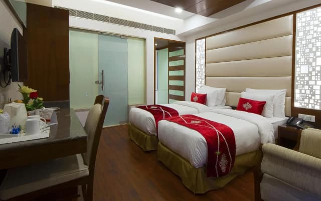 Hotel Swaran Palace - photo 3
