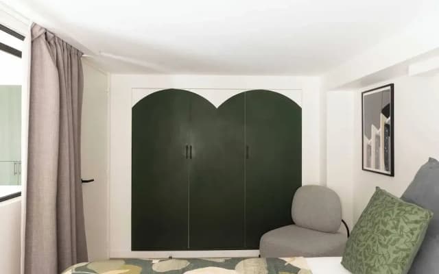 Authentic Apartment - 2br/6p - Place Pigalle - photo 4