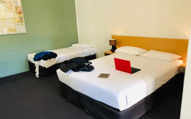 Campbelltown Colonial Motor Inn - photo 5