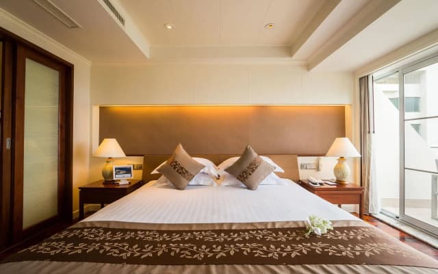 Royal Wing Suites & Spa Pattaya - photo 3