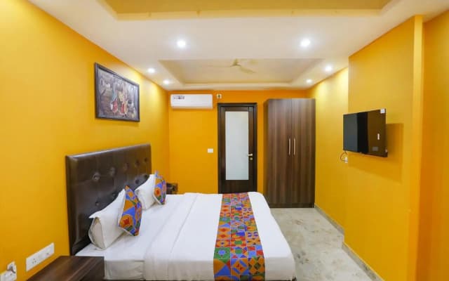 FabExpress Taj Home Stay - photo 4