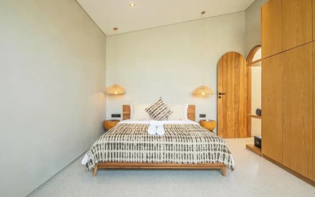 Stylish 5BR Boho Hideaway, 5 Min From Bingin Beach - photo 5
