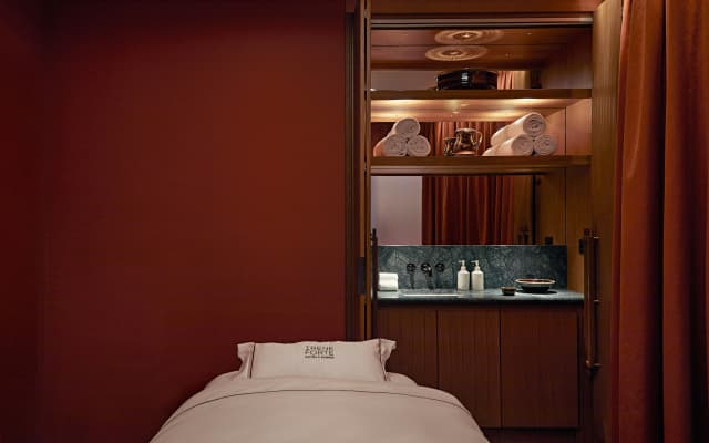 The Carlton - photo 5